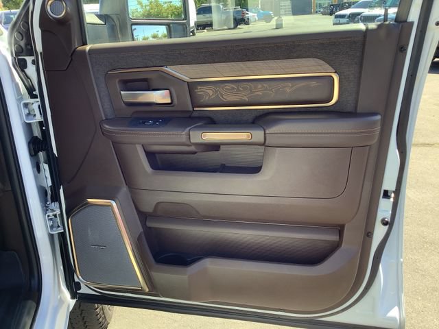 Used 2025 RAM 2500 Limited AWD/4WD image 41