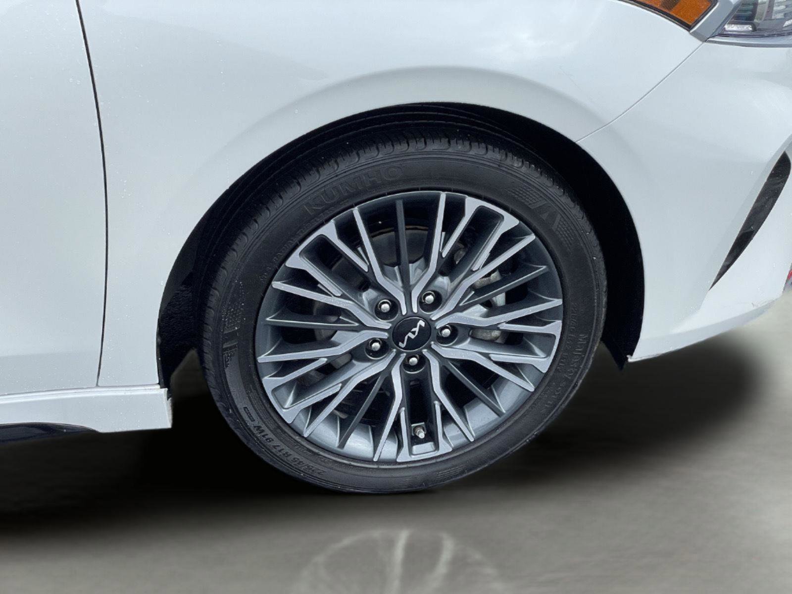 Used 2023 Kia Forte GT-Line image 9