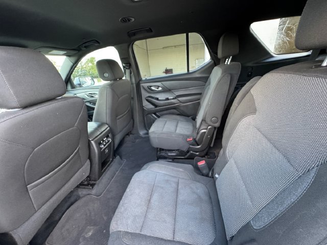 Used 2023 Chevrolet Traverse LT FWD image 29