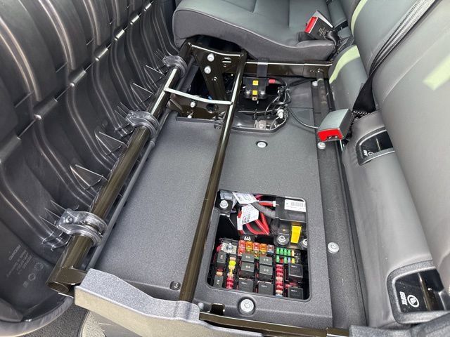 Used 2024 INEOS Grenadier Fieldmaster Edition image 28