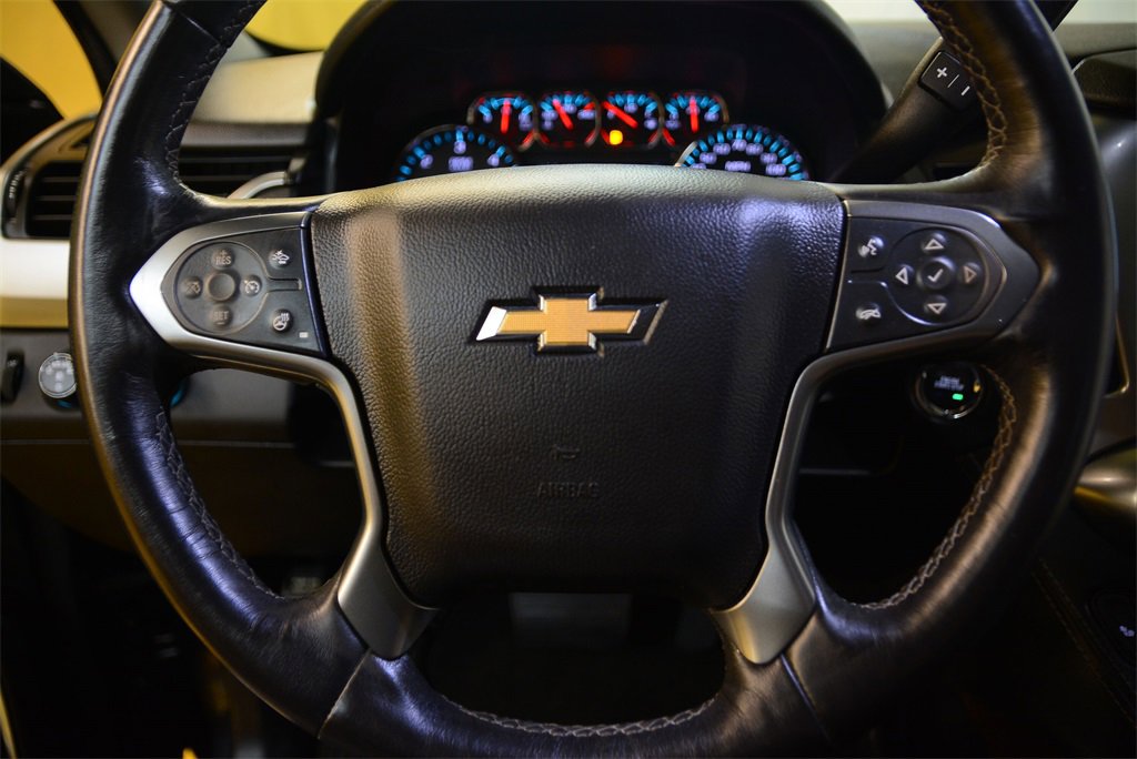 Used 2018 Chevrolet Suburban LT image 21