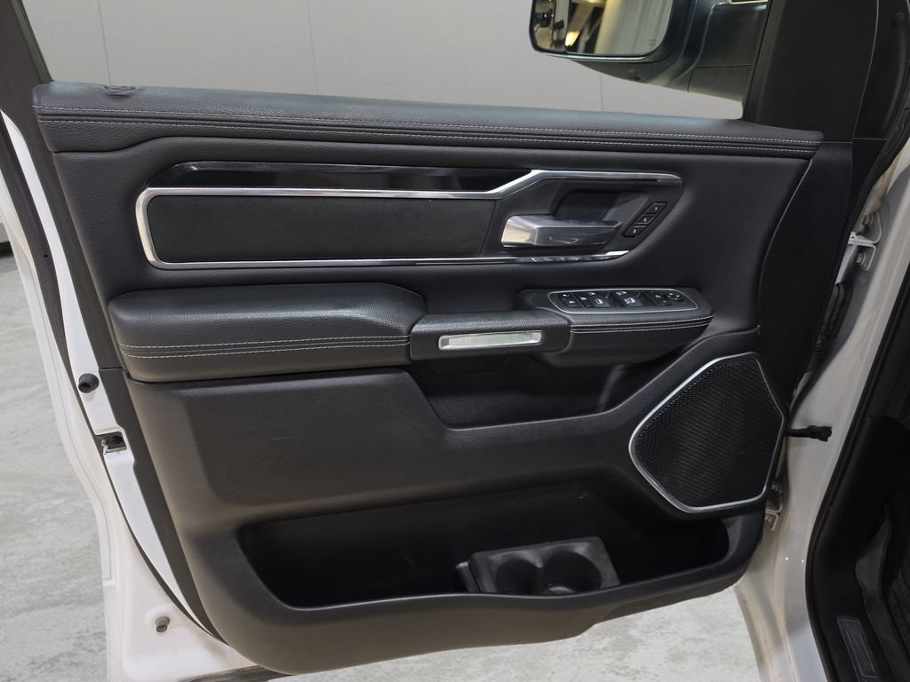 Used 2022 RAM 1500 Laramie w/ Sport Appearance Package AWD/4WD image 13