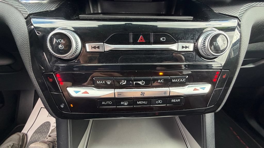 Used 2023 Ford Explorer ST-Line AWD/4WD image 35