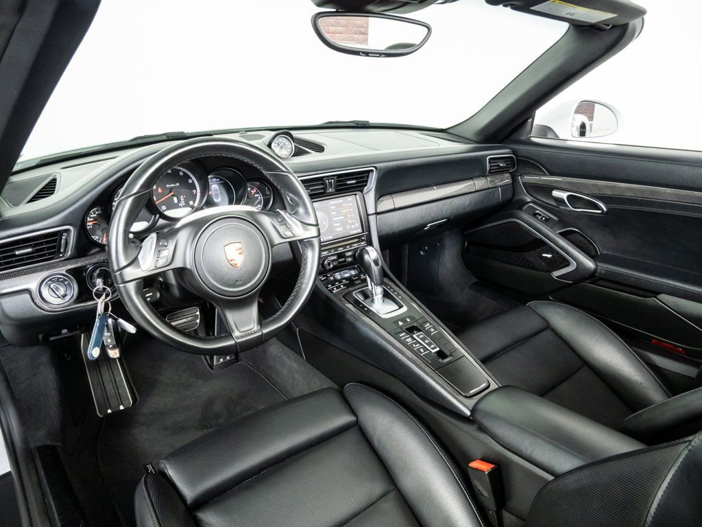 Used 2015 Porsche 911 Turbo S image 4