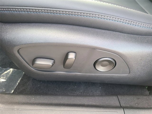 New 2026 Chevrolet Equinox EV LT image 18