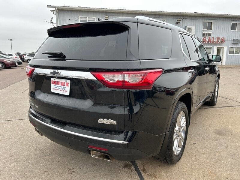 Used 2019 Chevrolet Traverse High Country w/ LPO, Floor Liner Package image 7