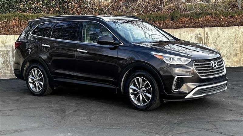Used 2017 Hyundai Santa Fe SE AWD/4WD image 7