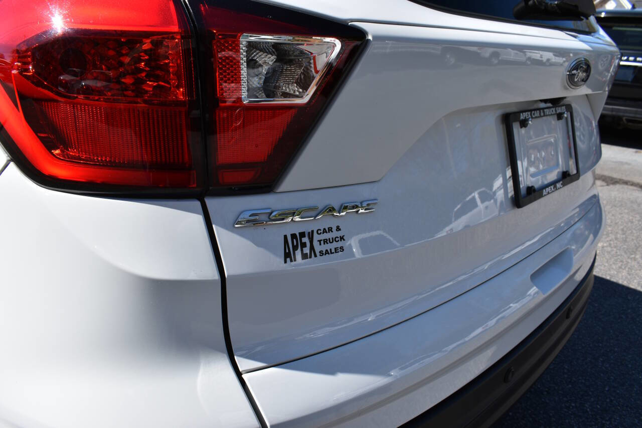 Used 2019 Ford Escape S image 30