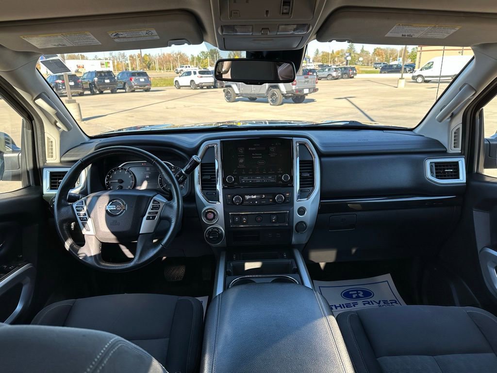 Used 2020 Nissan Titan SV w/ SV Convenience Package image 14