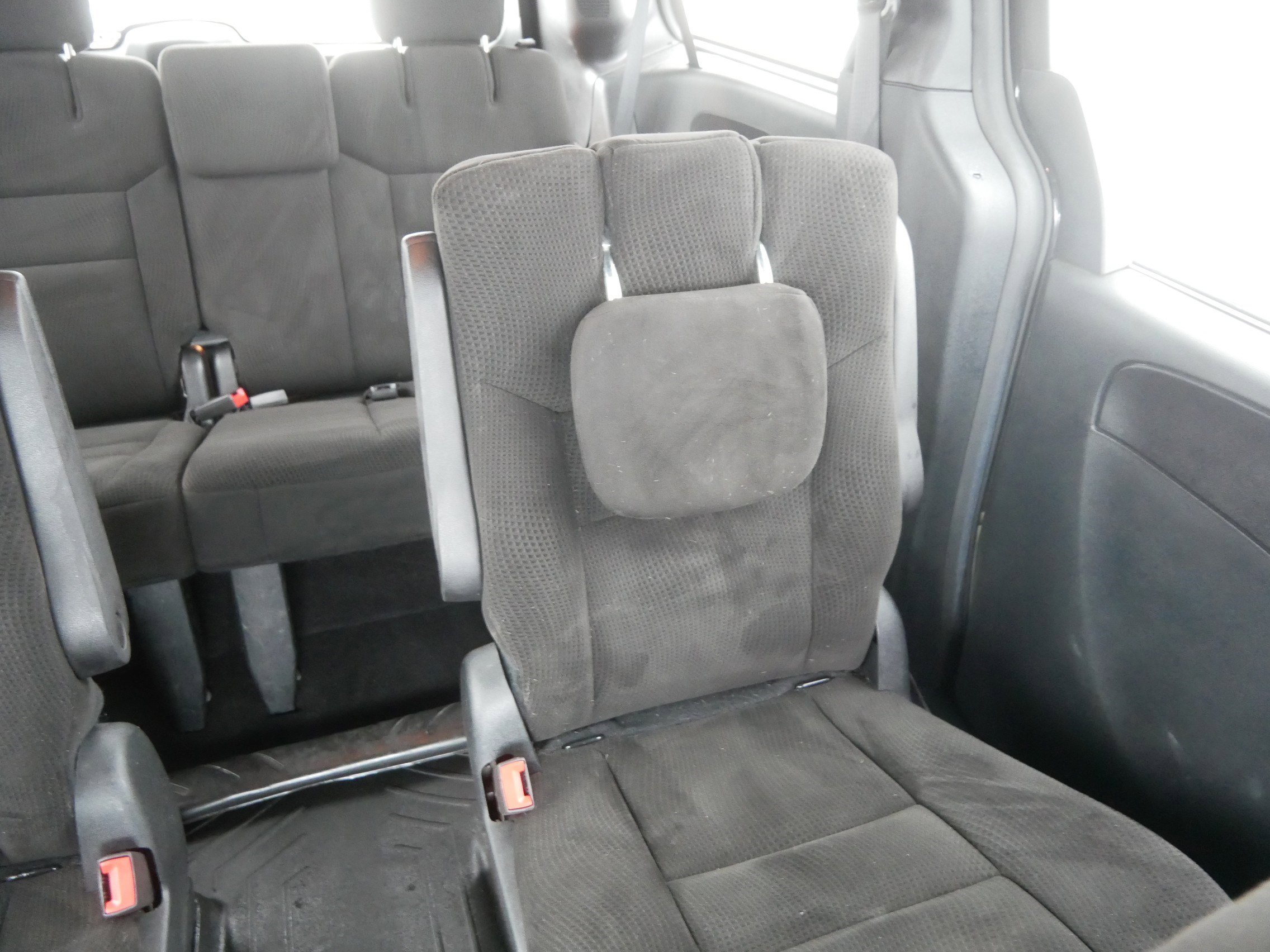 Certified 2016 Dodge Grand Caravan SE image 14