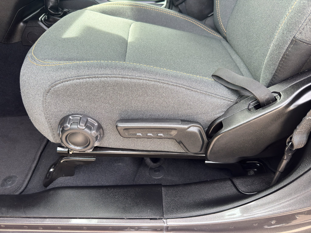 Used 2025 Jeep Wrangler Sahara w/ Safety Group image 14