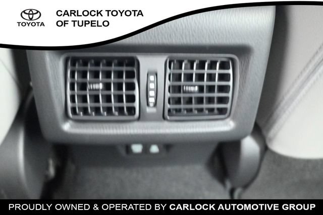 New 2026 Toyota Camry Hybrid FWD image 18