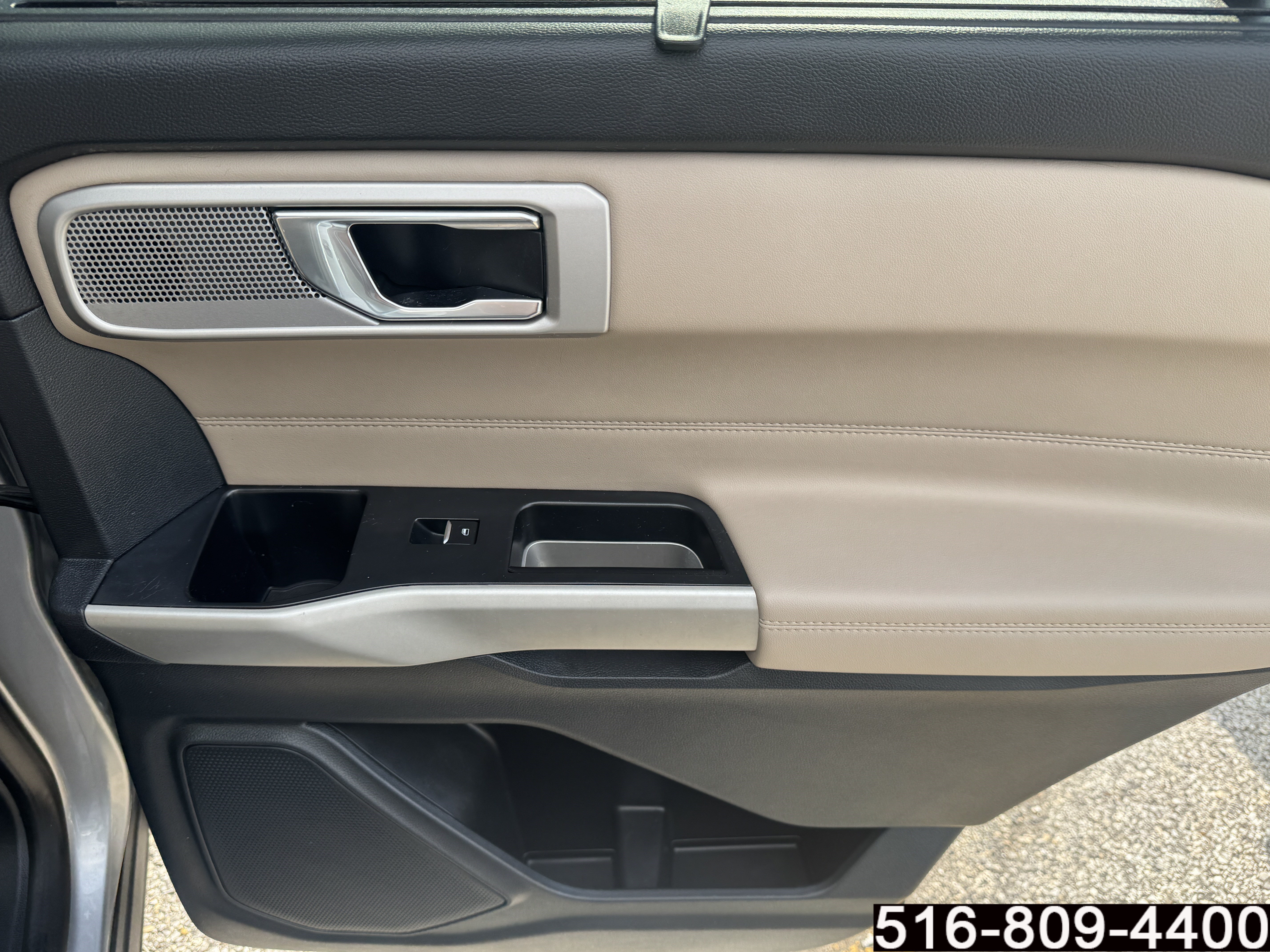 Used 2020 Ford Explorer Limited AWD/4WD image 35