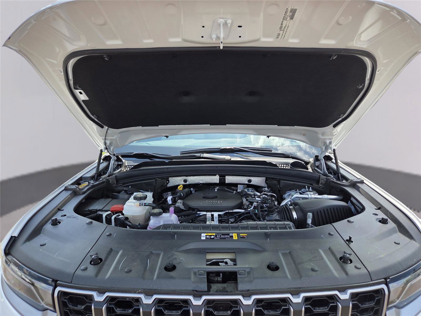 New 2026 Jeep Grand Cherokee Limited image 32