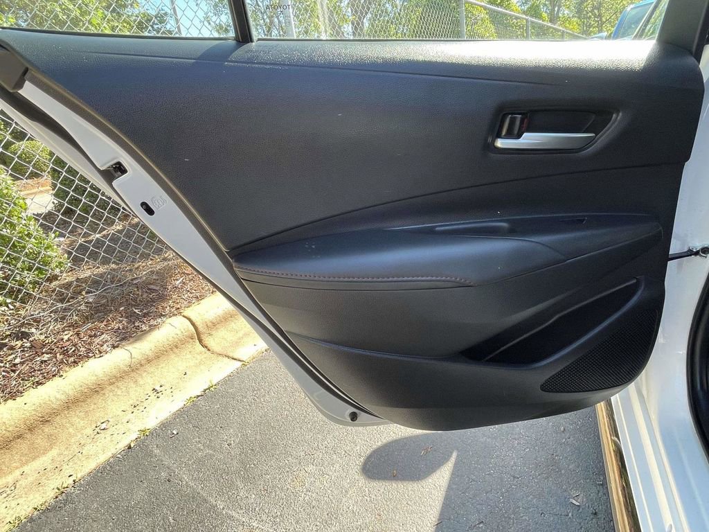 Used 2025 Toyota Corolla SE FWD image 16