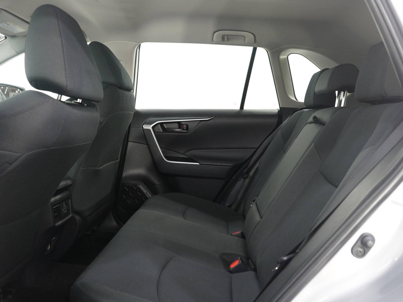 Used 2025 Toyota RAV4 LE image 20