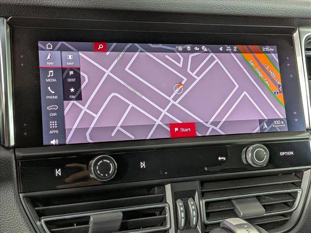 Certified 2025 Porsche Macan AWD/4WD image 17
