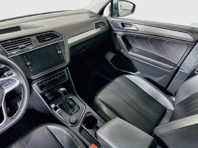 Certified 2024 Volkswagen Tiguan SE AWD/4WD image 24