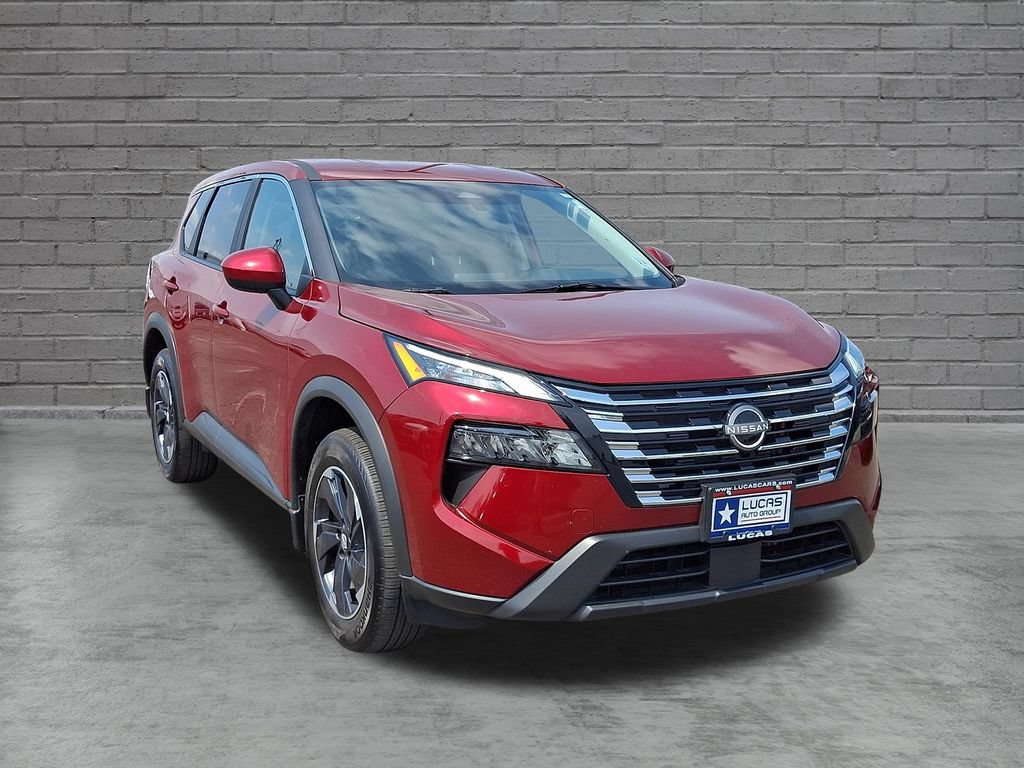 Used 2026 Nissan Rogue SV AWD/4WD image 2