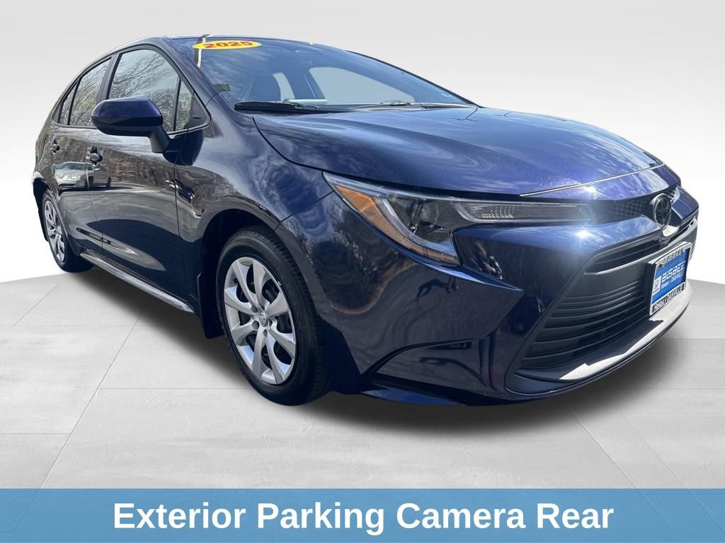 Used 2025 Toyota Corolla LE image 11