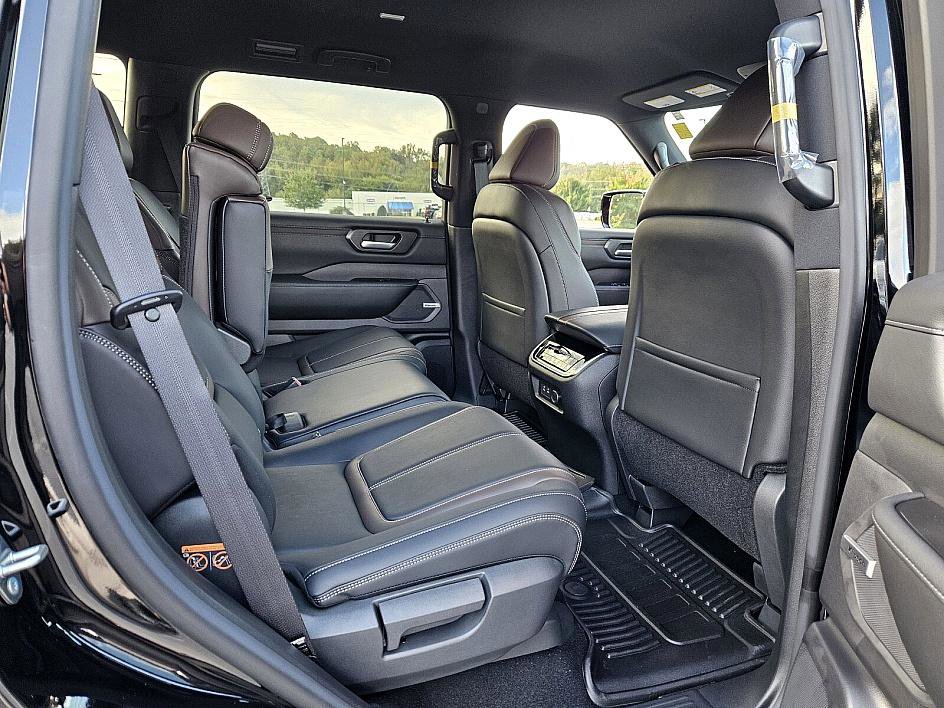 New 2026 Nissan Armada SL image 14