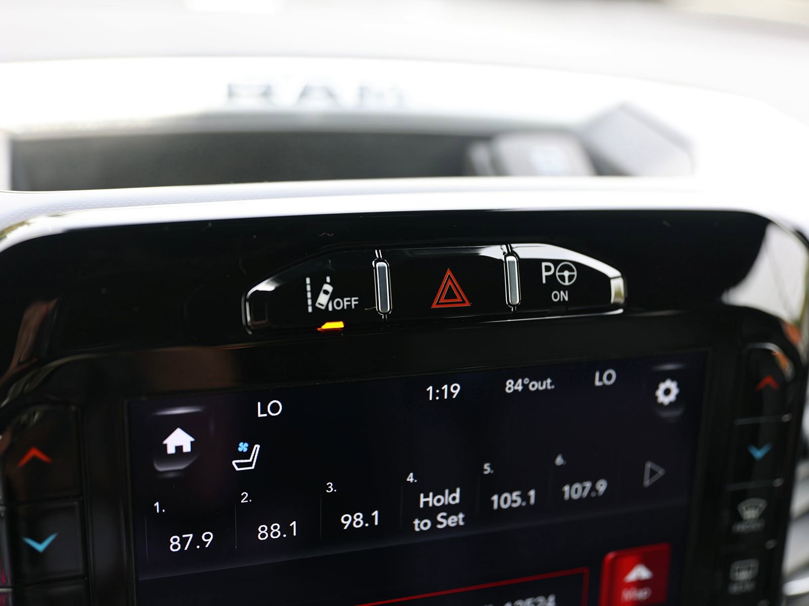 Used 2021 RAM 1500 Laramie AWD/4WD image 25