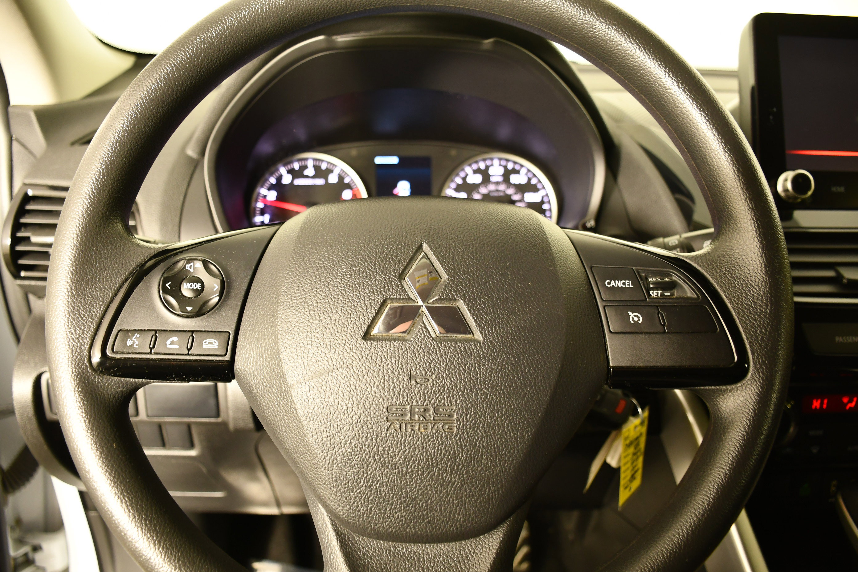 Used 2022 Mitsubishi Eclipse Cross LE image 19