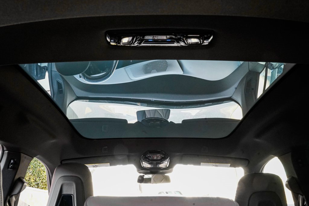 Used 2023 BMW iX xDrive50 w/ Ultimate Package 2 image 19