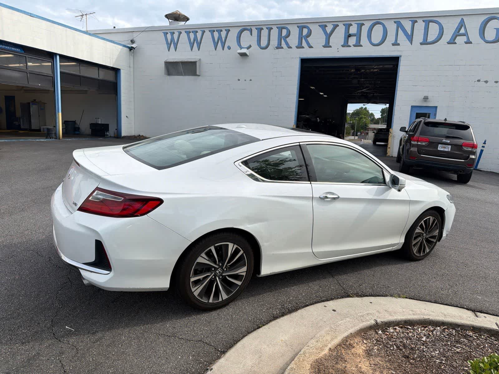 Used 2016 Honda Accord EX-L image 13