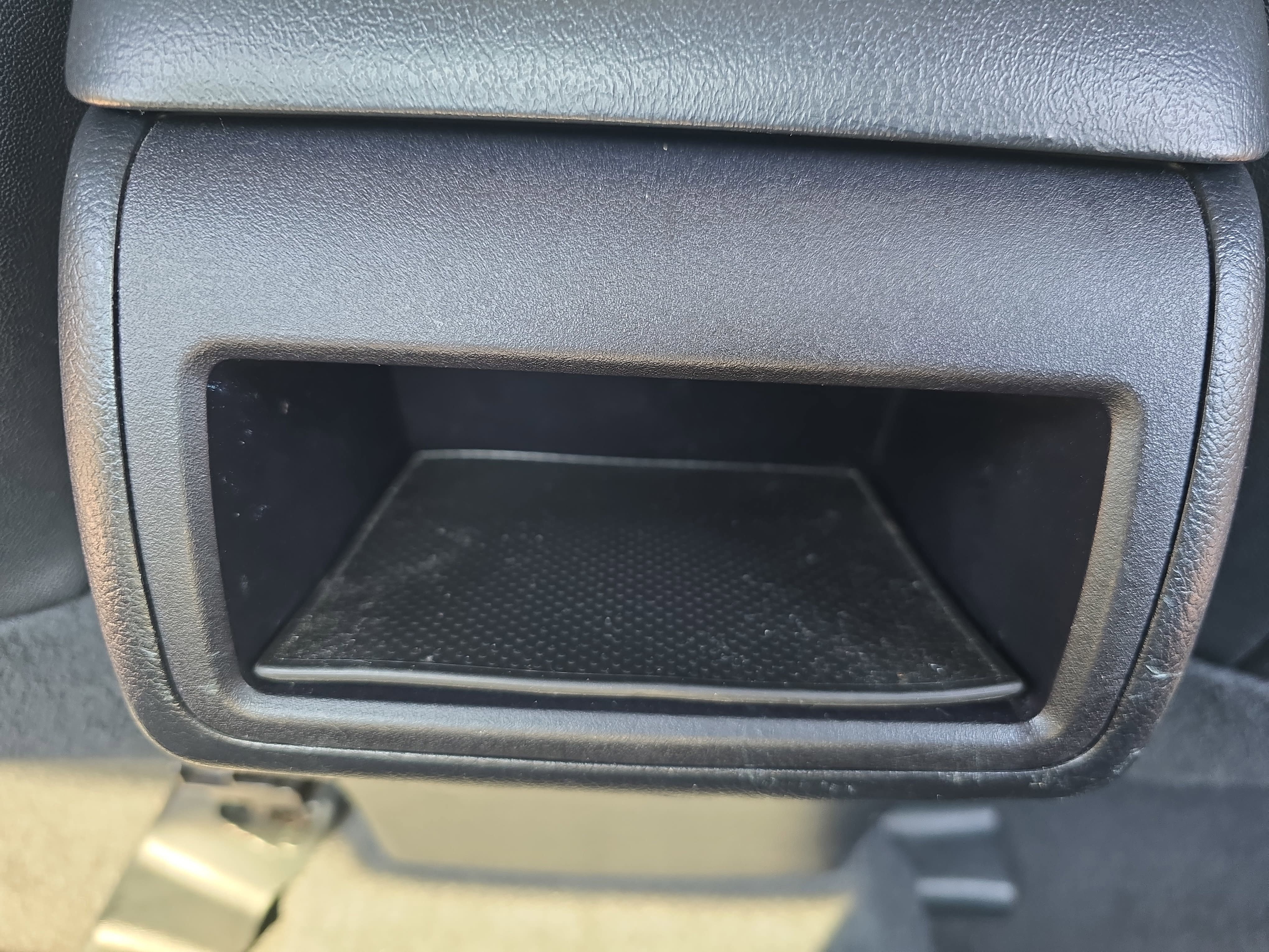 Used 2014 Toyota Camry SE FWD image 12