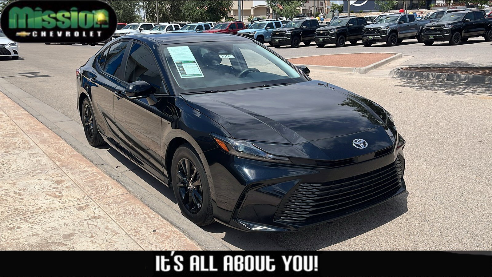 Used 2025 Toyota Camry LE FWD image 1