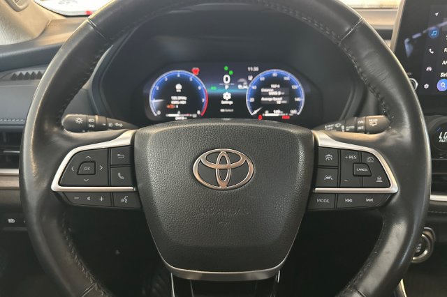 Used 2024 Toyota Grand Highlander AWD image 27