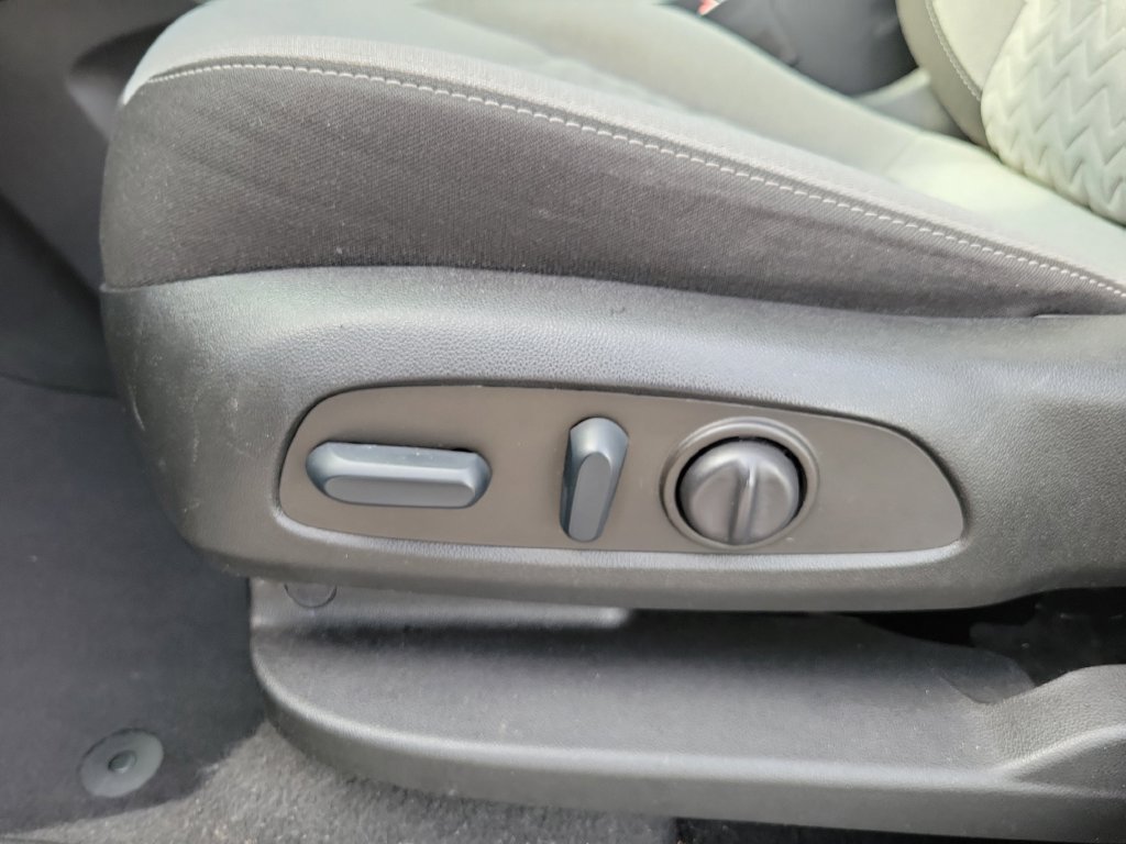 Used 2022 Chevrolet Equinox LT AWD/4WD image 21