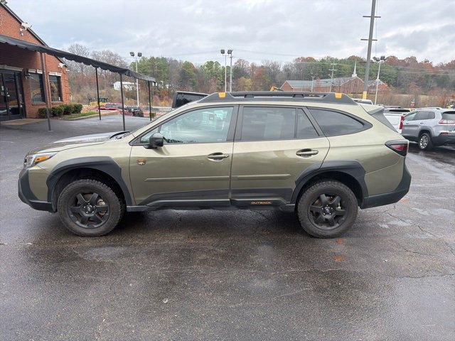 Used 2022 Subaru Outback Wilderness image 12