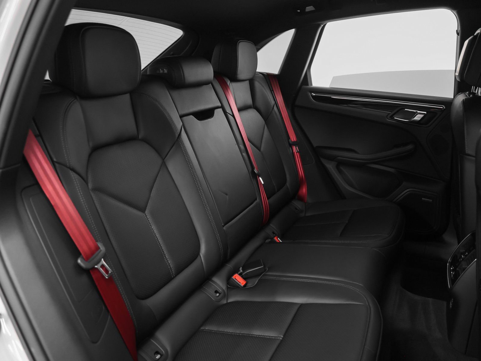 New 2026 Porsche Macan image 25