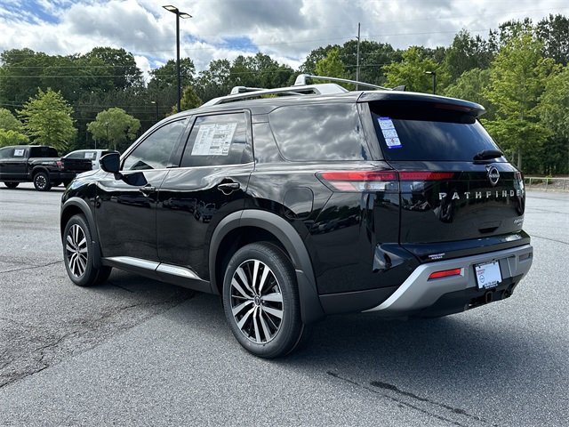 New 2025 Nissan Pathfinder Platinum image 6