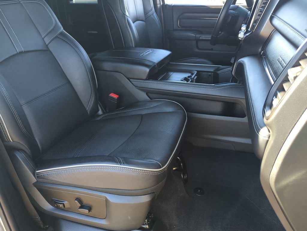 Used 2024 RAM 3500 Limited image 28