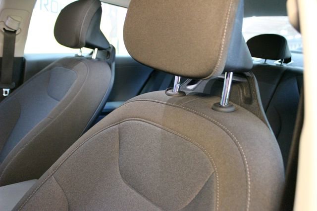 Used 2025 Kia K4 FWD image 18