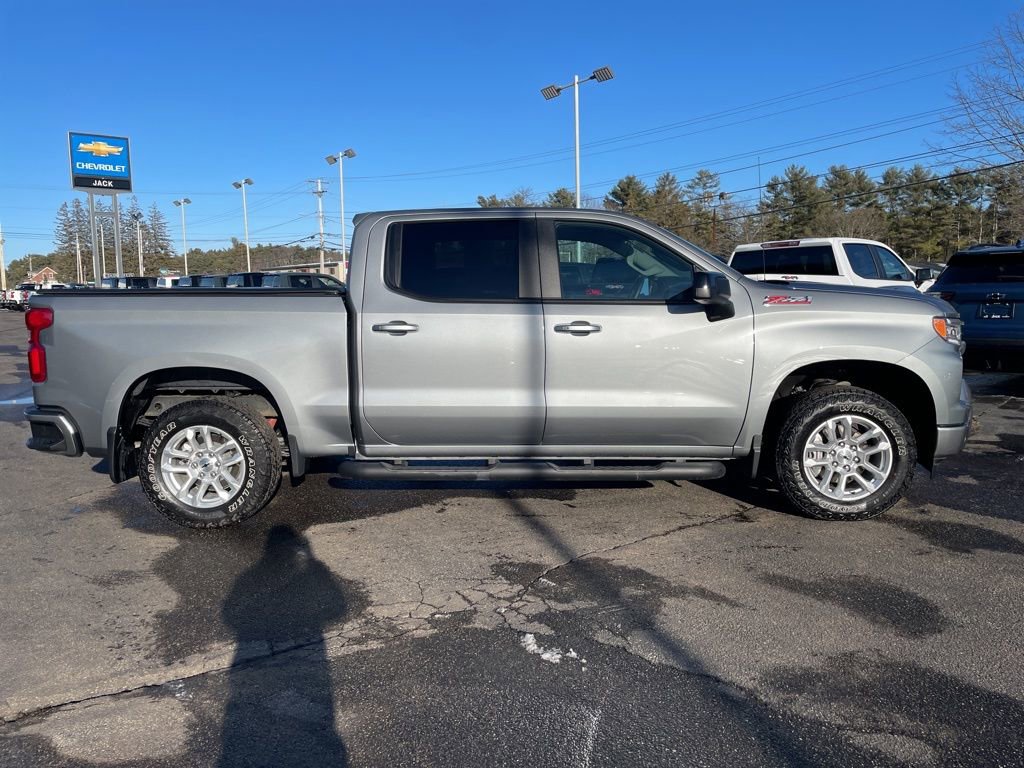 Used 2025 Chevrolet Silverado 1500 RST w/ Z71 Off-Road Package AWD/4WD image 9