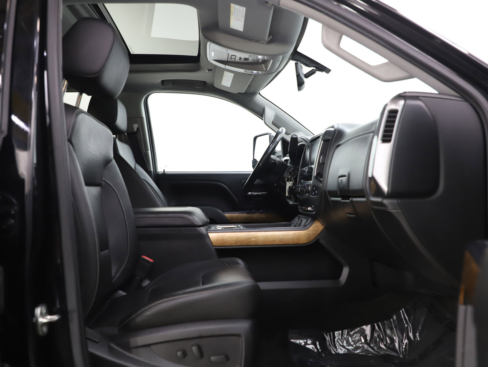 Used 2016 Chevrolet Silverado 2500 LTZ w/ Duramax Plus Package image 11