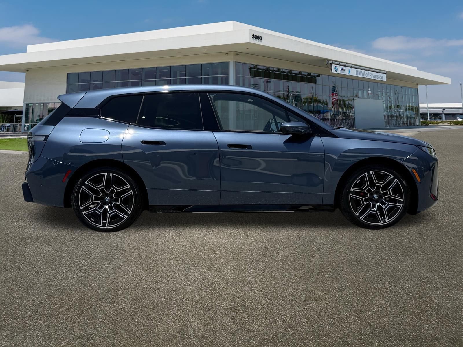 Used 2026 BMW iX xDrive60 w/ M Sport Package AWD/4WD image 12