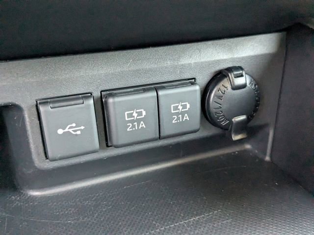 Used 2020 Toyota Highlander XLE image 22