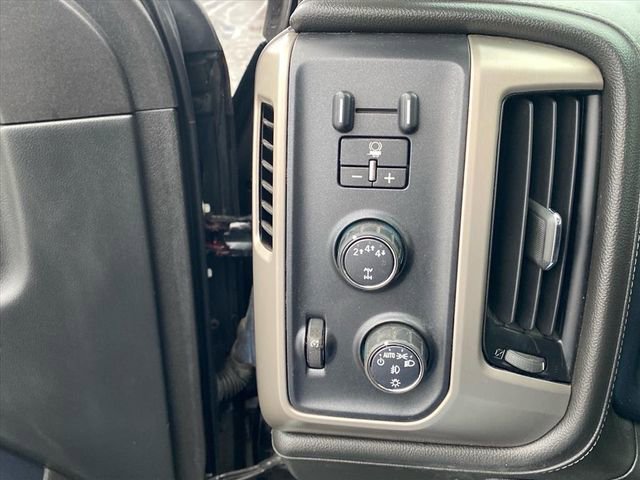 Used 2017 GMC Sierra 3500 Denali image 22