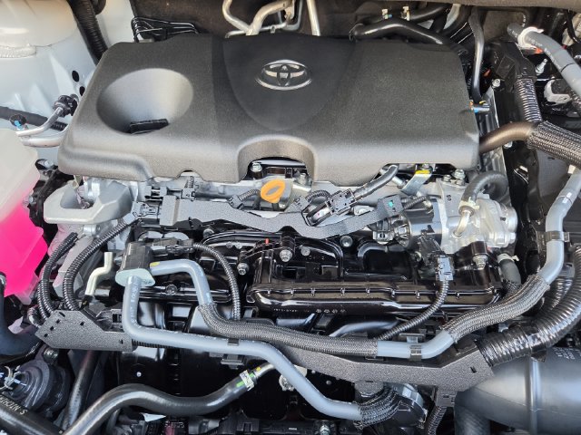 Certified 2025 Toyota Sienna XLE FWD image 27