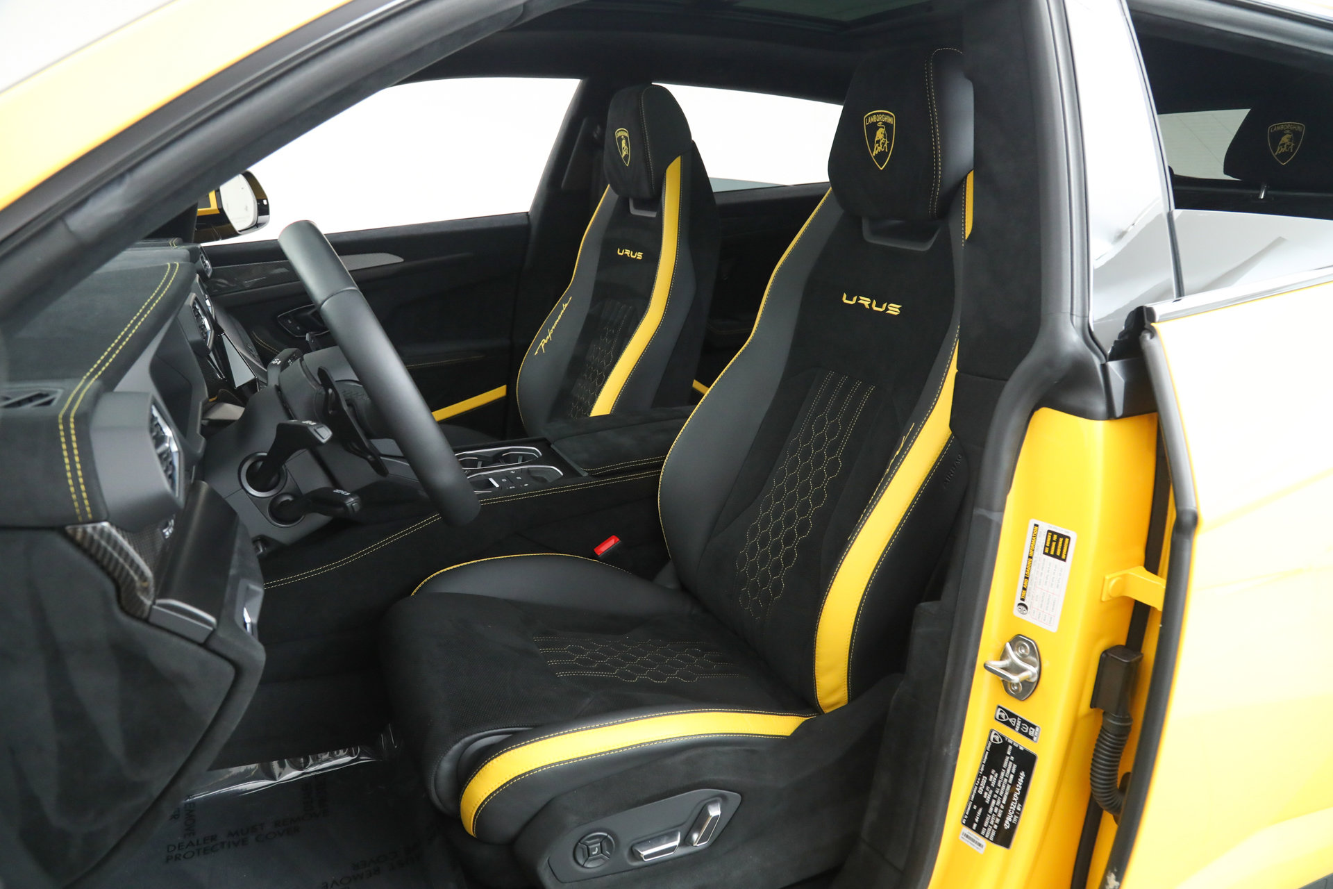 Used 2023 Lamborghini Urus Performante image 25