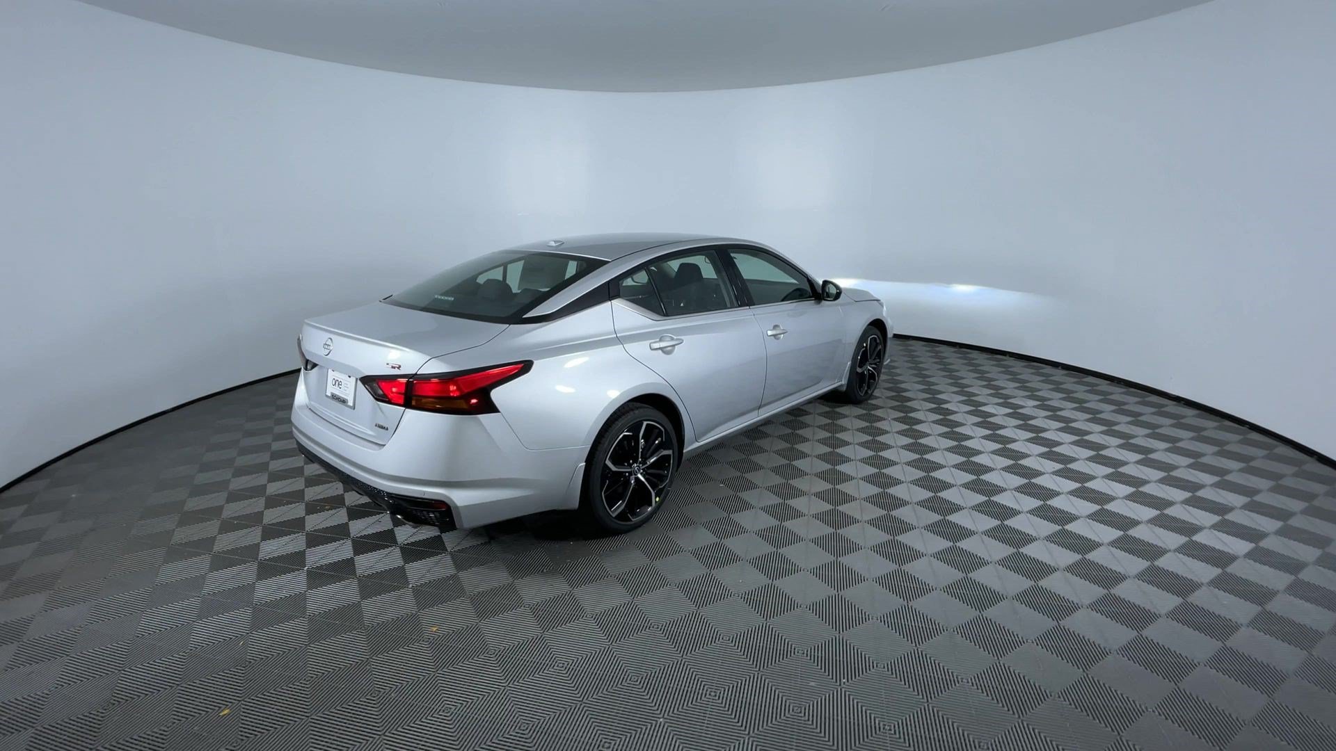 Certified 2025 Nissan Altima 2.5 SR AWD/4WD image 8