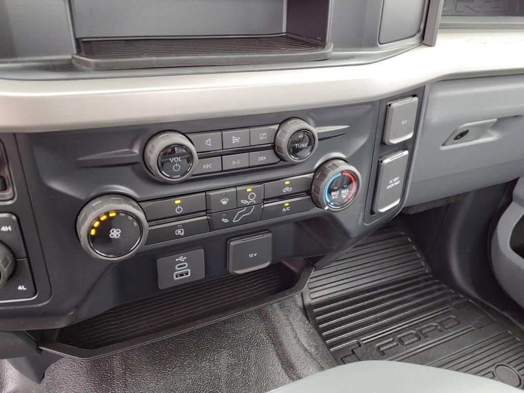 New 2024 Ford F550 4x4 Regular Cab Super Duty image 11