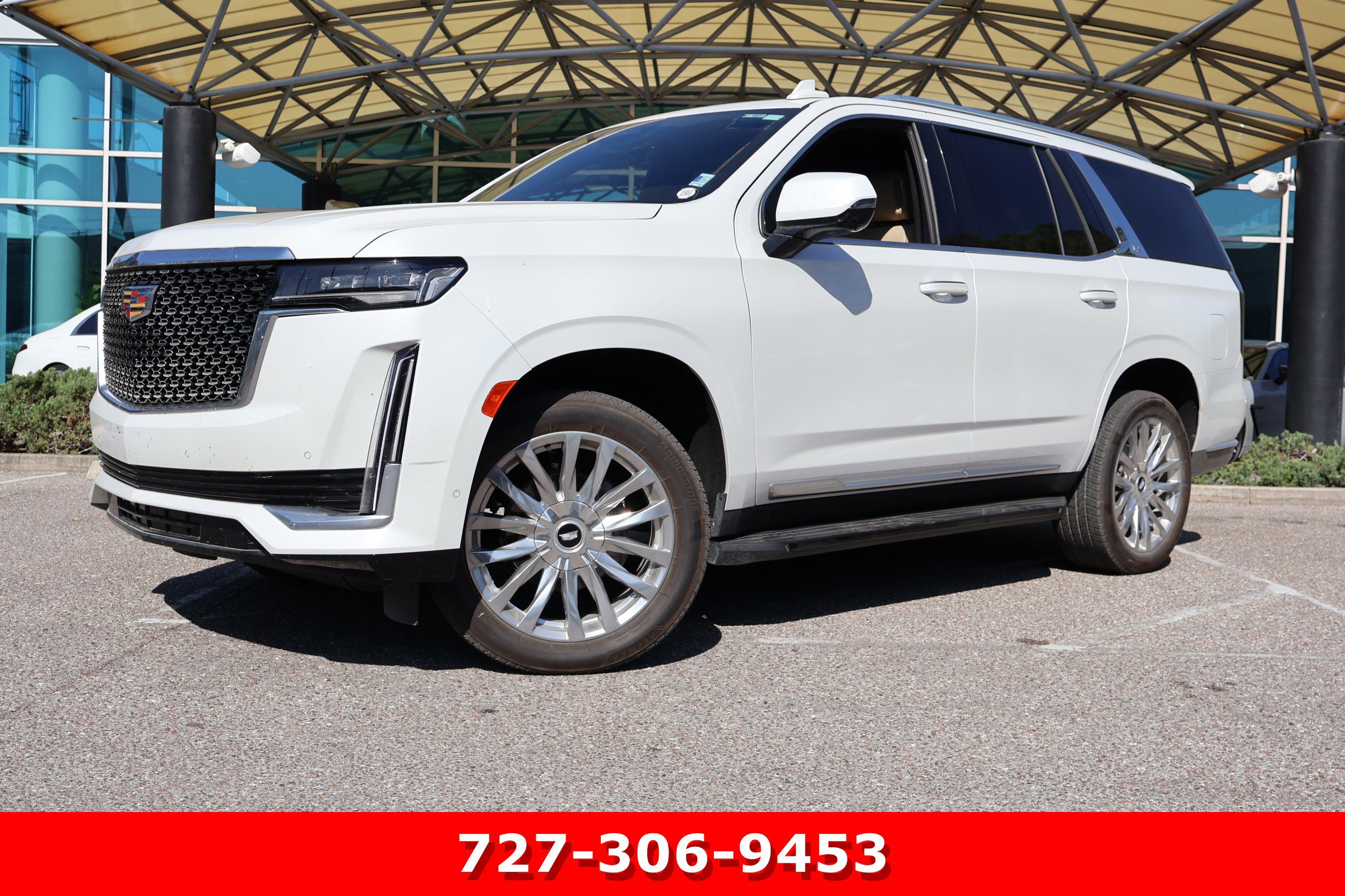 Used 2021 Cadillac Escalade Premium Luxury RWD image 1
