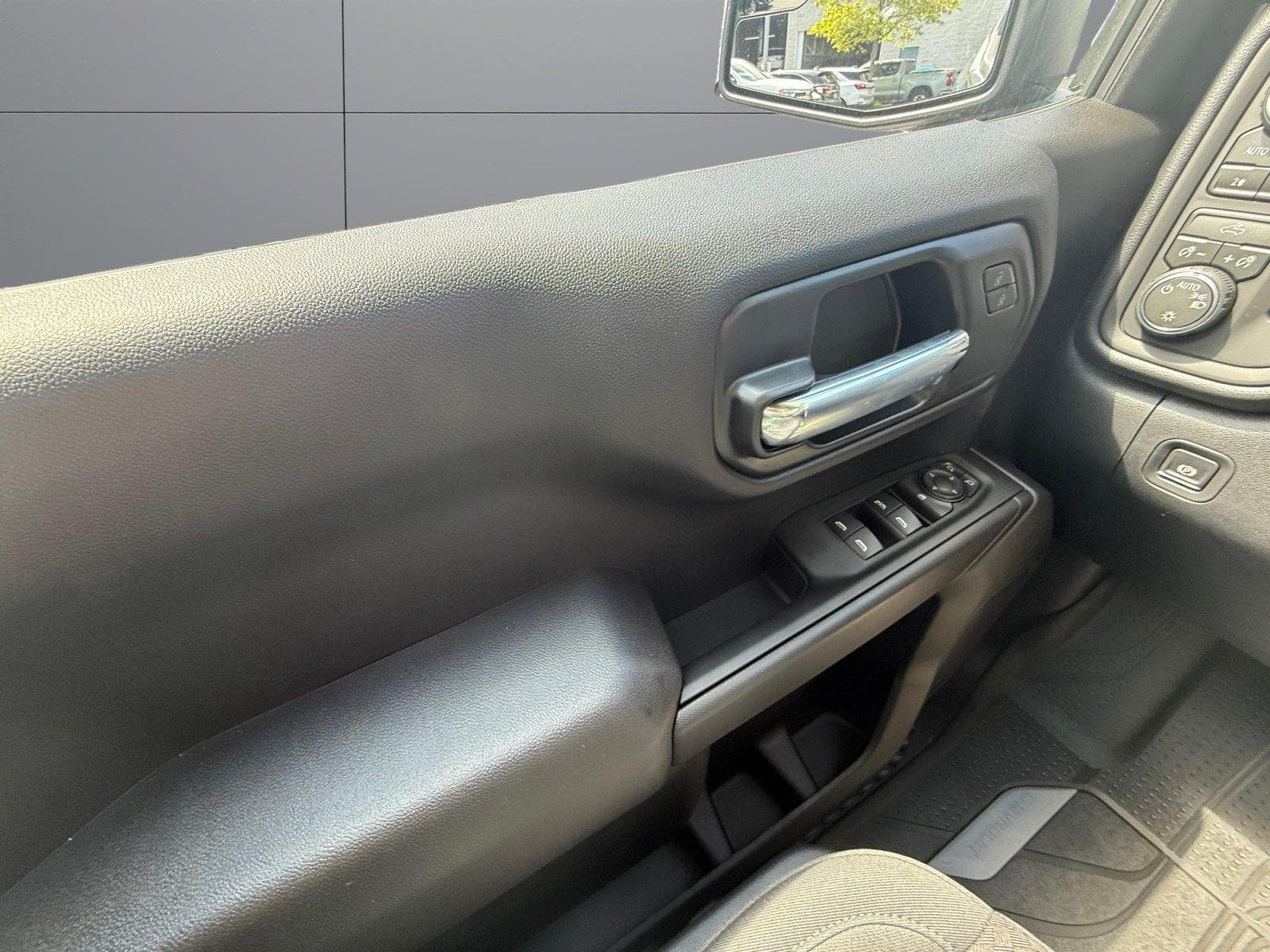 New 2026 Chevrolet Silverado 1500 Custom AWD/4WD image 17