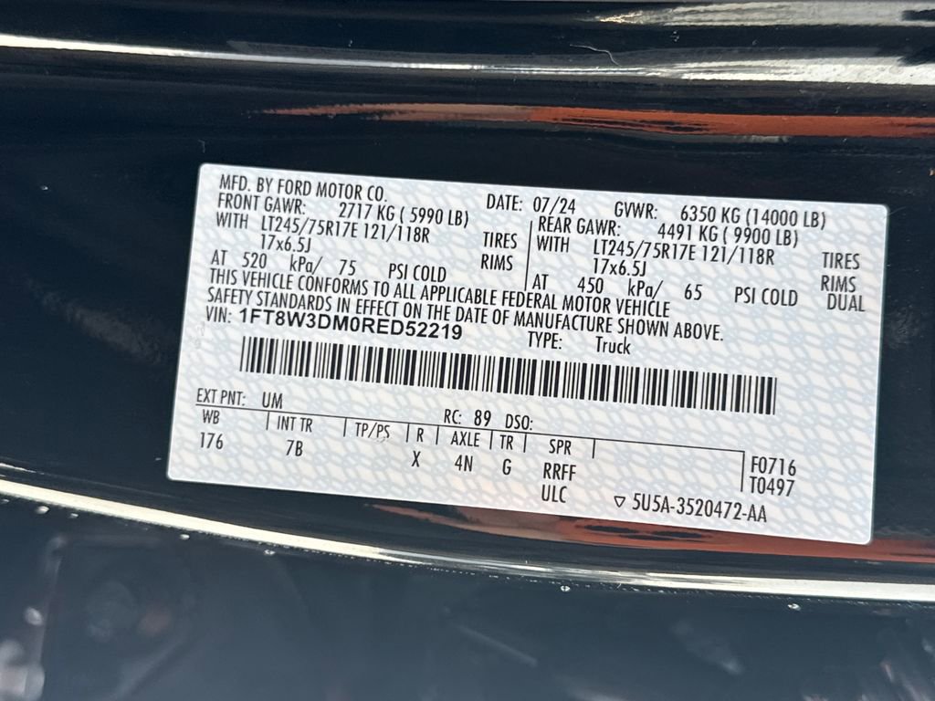 Used 2024 Ford F350 Platinum image 32